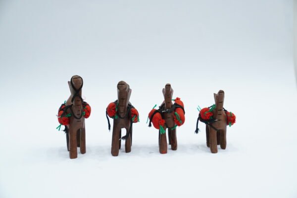 4-Piece Wooden Camel Set – A Complete Desert-Inspired Collection