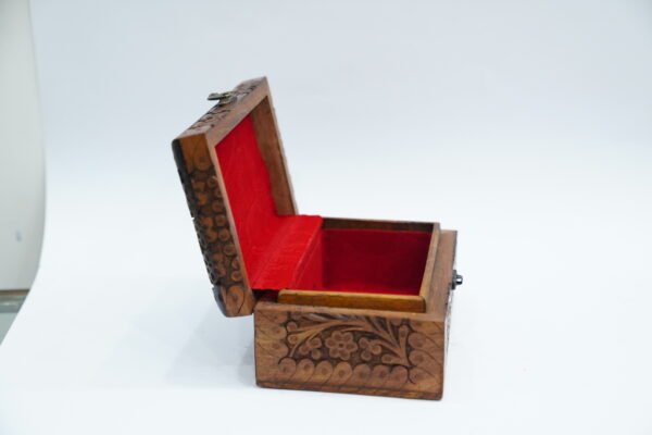 Exquisite Wooden Boxes – Crafted for Every Need