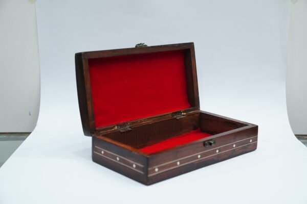 Classic Single Wooden Box – Elegance in Simplicity
