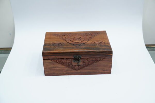 Artisan Wooden Box – Crafted for Perfection