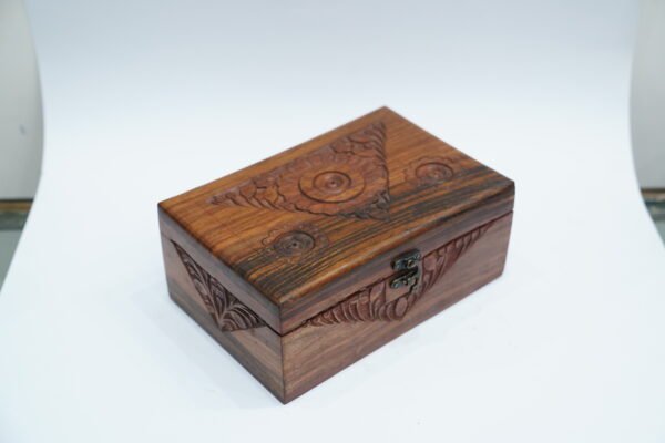 Artisan Wooden Box – Crafted for Perfection