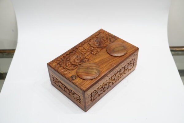 Natural Wooden Box – Crafted for Simplicity and Style