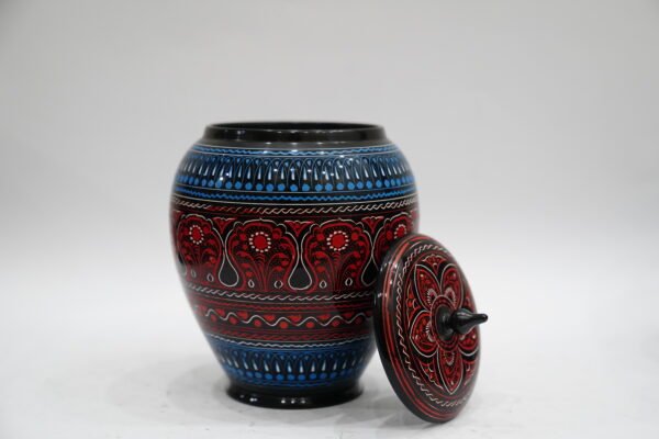 Wooden Candy Jar - A Thoughtful Gift for Friends and Family
